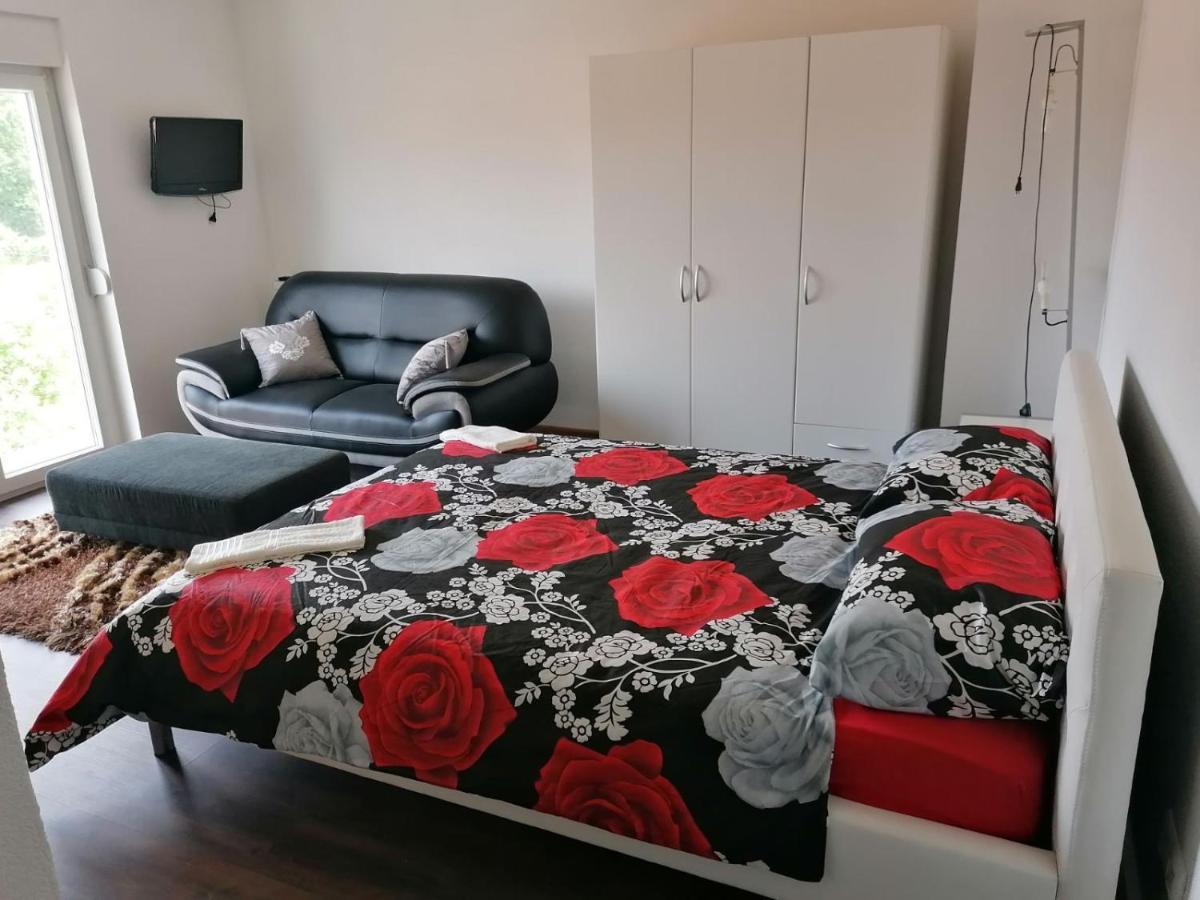 Apartmani Imamovic Dubrave Gornje Eksteriør billede